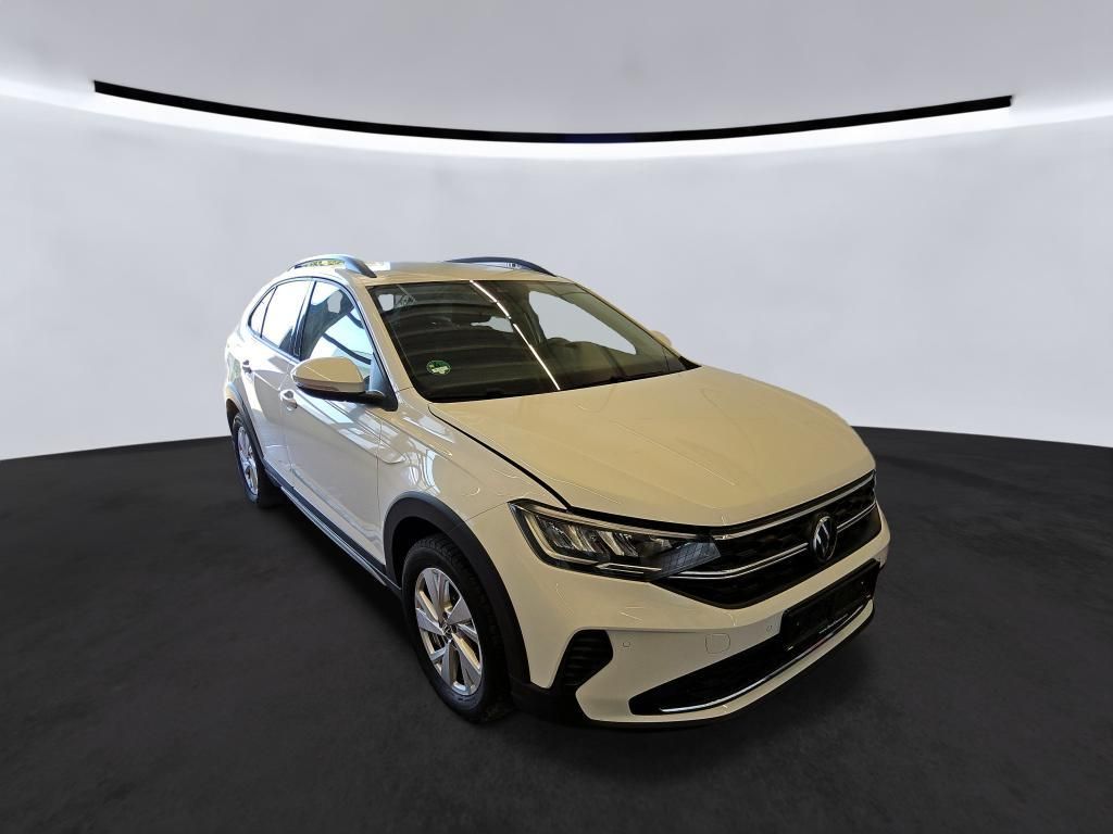 Volkswagen Taigo 2022 г. Белый, пробег 39685 км