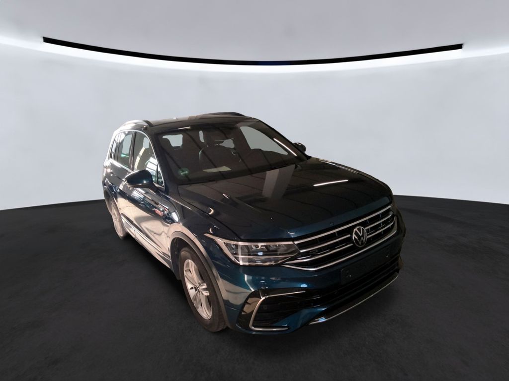 Volkswagen Tiguan 2023 г. Синий, пробег 51850 км