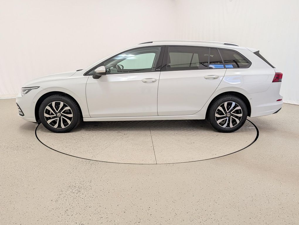 Volkswagen Golf 2022 г. Белый, пробег 56380 км