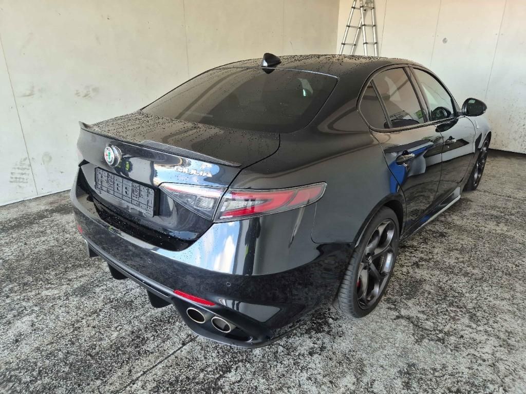 Alfa Romeo Giulia 2023 г. Чёрный, пробег 39900 км