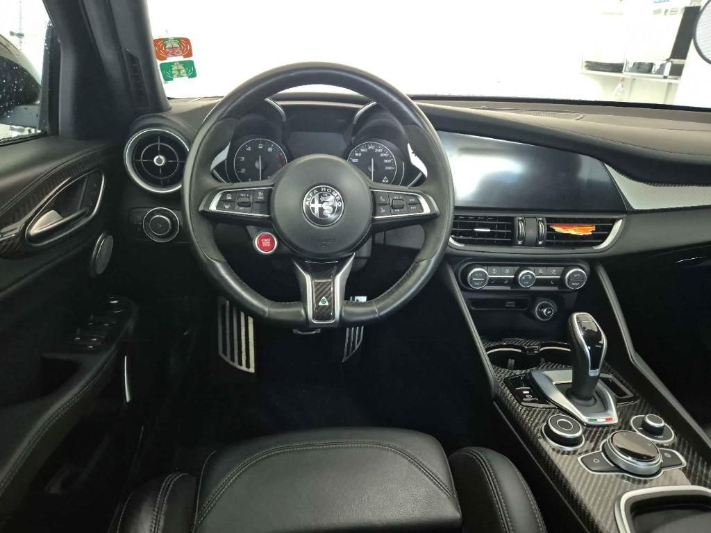 Alfa Romeo Giulia 2023 г. Чёрный, пробег 39900 км