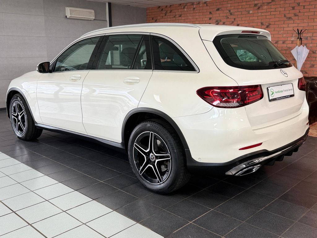 Mercedes-Benz GLC 220 2022 г. Белый, пробег 53000 км