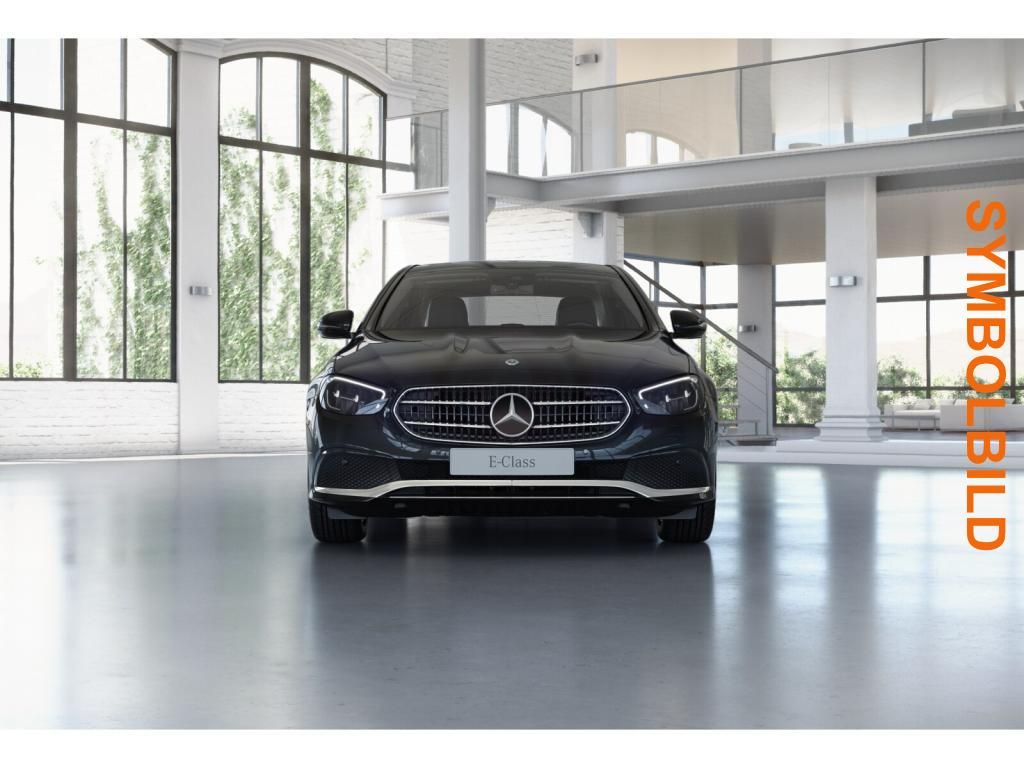 Mercedes-Benz E 220 2023 г. Чёрный, пробег 40532 км