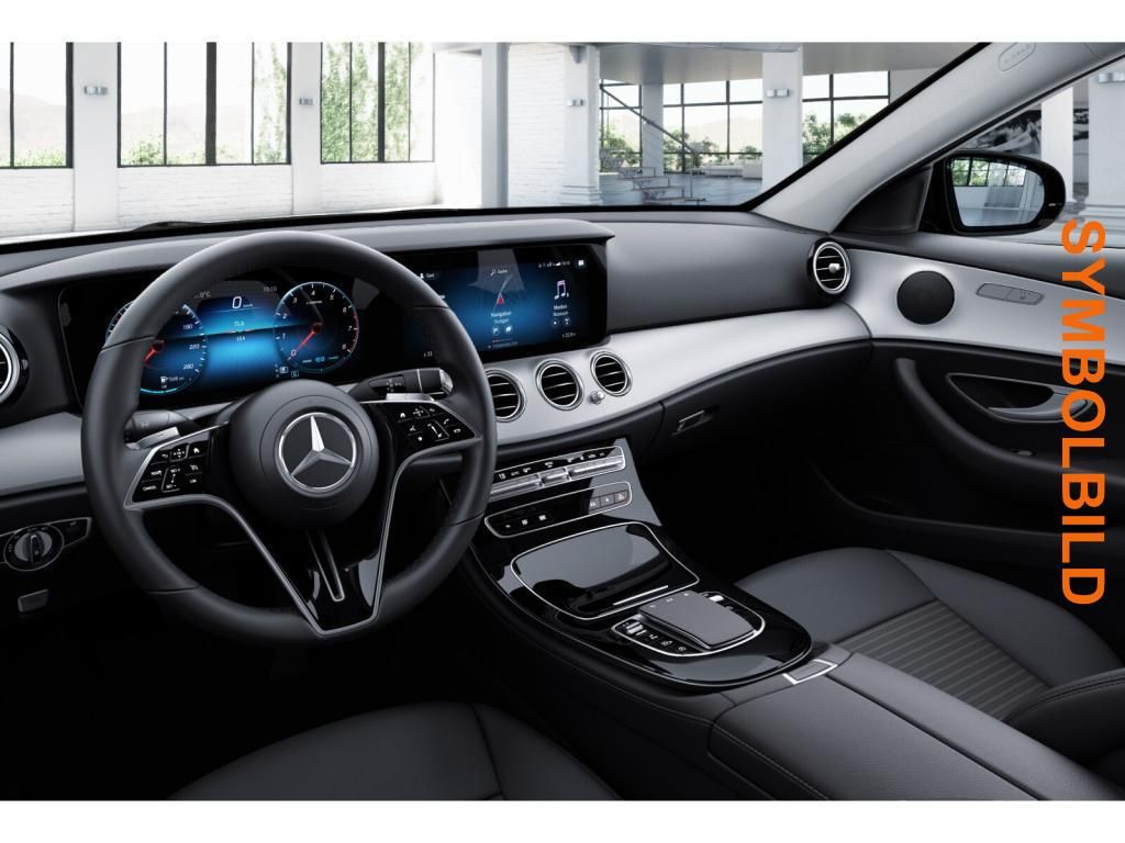 Mercedes-Benz E 300 2022 г. Чёрный, пробег 9067 км
