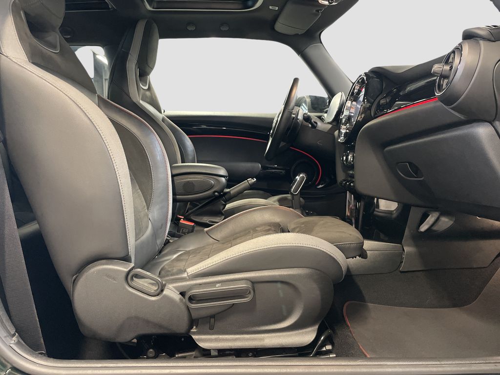 Mini JOHN COOPER WORKS 2022 г. Зелёный, пробег 58811 км