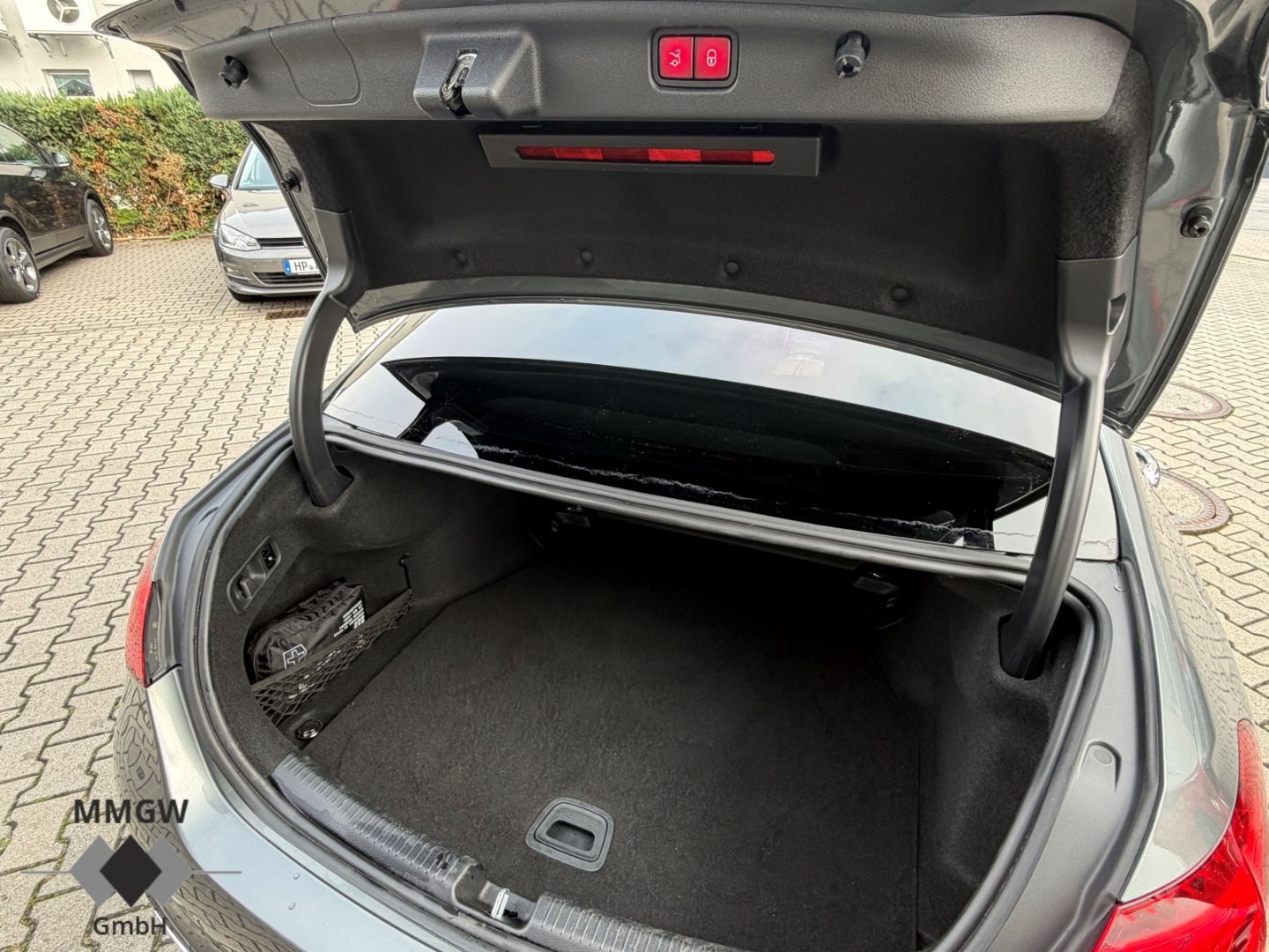Mercedes-Benz C 300 2021 г. Серый, пробег 53551 км