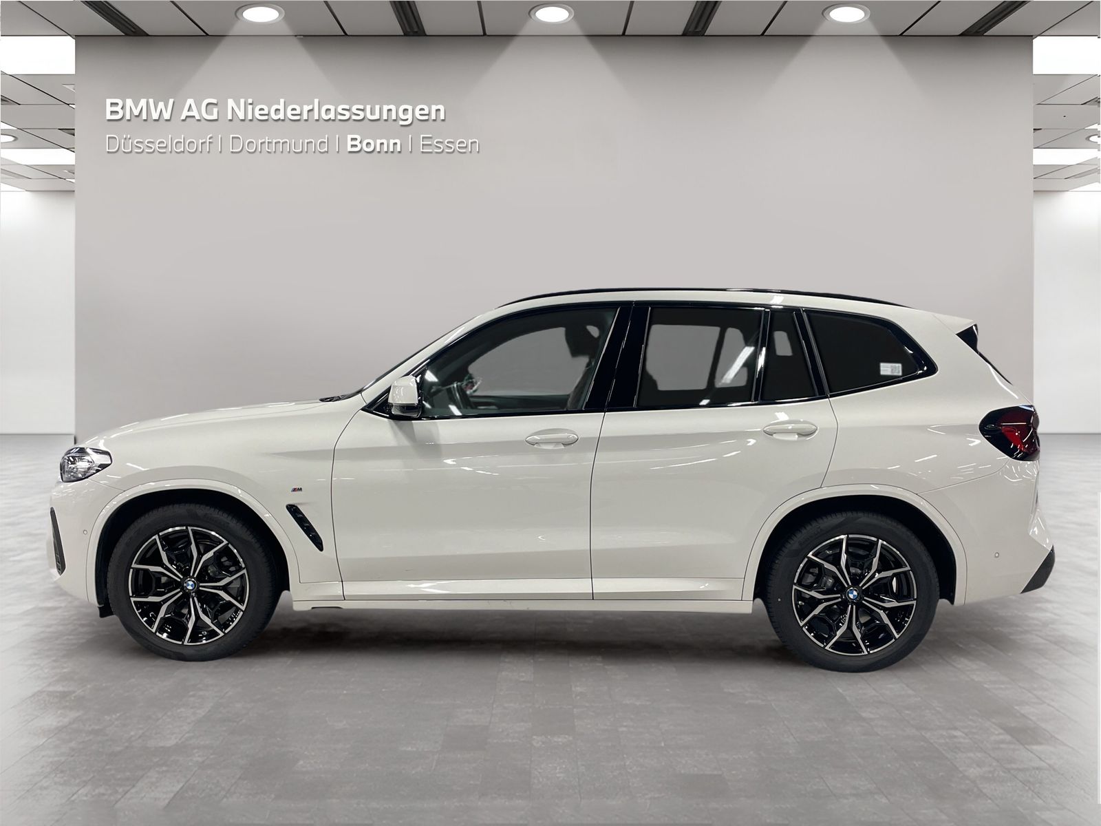 BMW X3 2023 г. Белый, пробег 56631 км