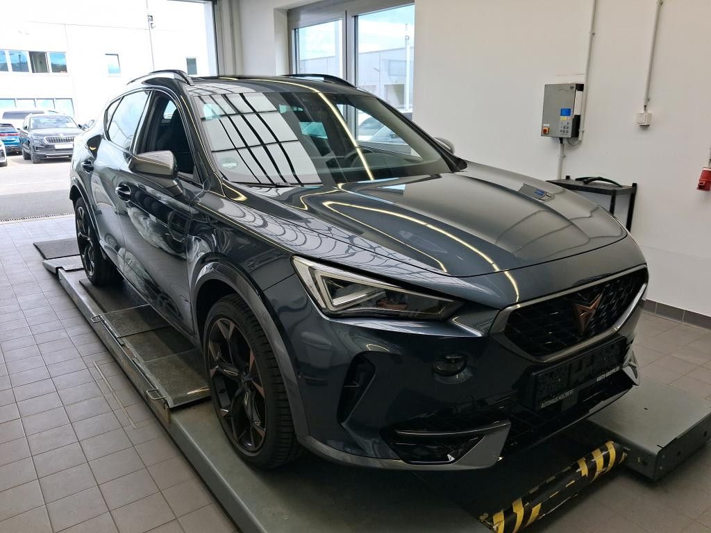 Cupra Formentor 2023 г. Серый, пробег 49999 км