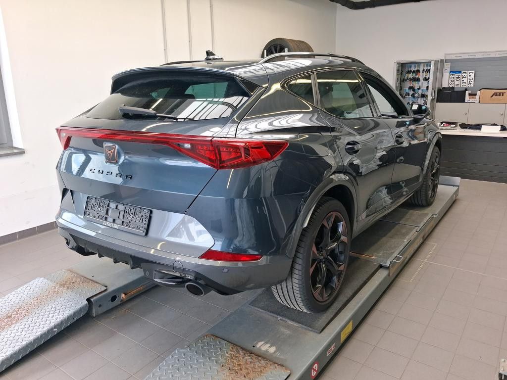Cupra Formentor 2023 г. Серый, пробег 49999 км