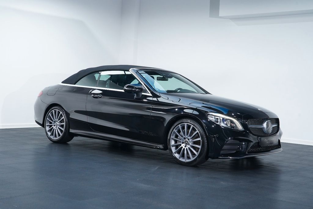 Mercedes-Benz C 300 2023 г. Чёрный, пробег 36838 км