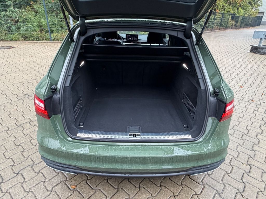 Audi A4 2023 г. Зелёный, пробег 49900 км