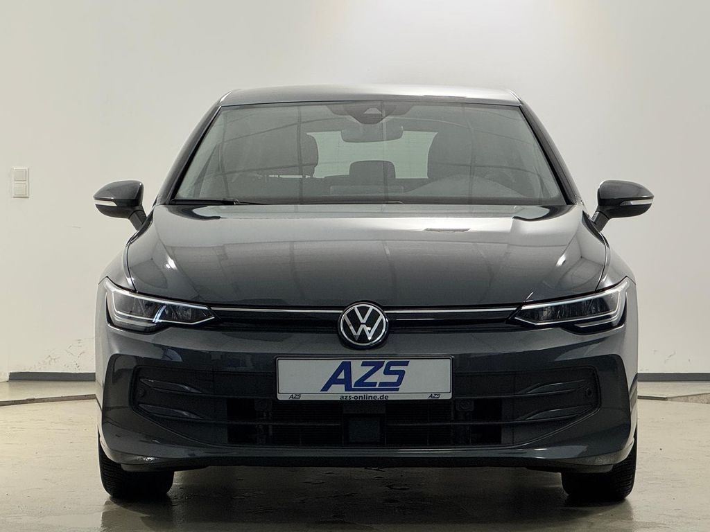 Volkswagen Golf 2025 г. Серый, пробег 42300 км