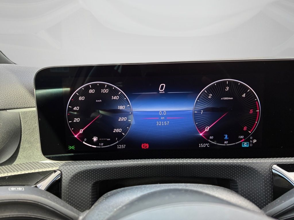 Mercedes-Benz A 220 2023 г. Серебристый, пробег 32156 км