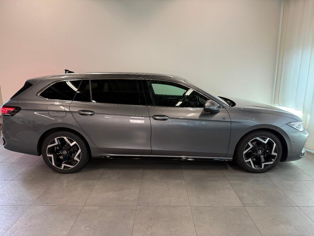 Volkswagen PASSAT VARIANT 2025 г. Серый, пробег 39981 км