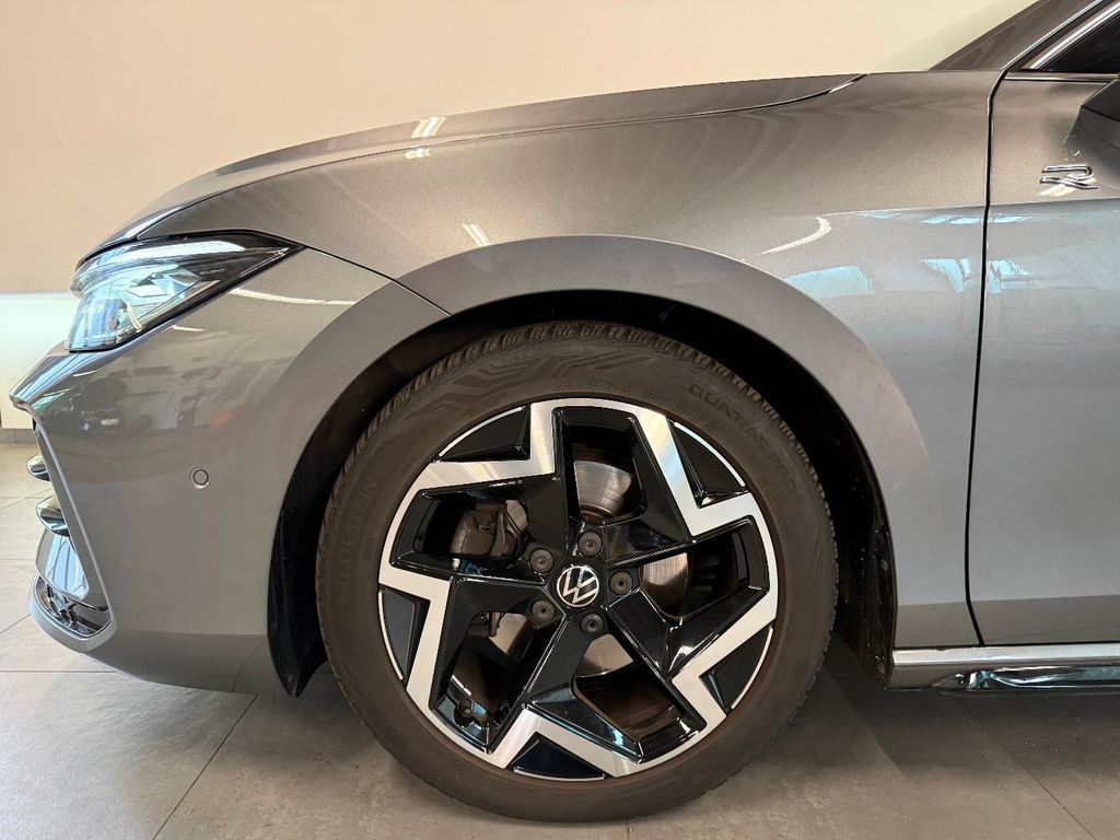 Volkswagen PASSAT VARIANT 2025 г. Серый, пробег 39981 км