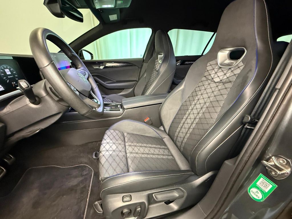 Volkswagen PASSAT VARIANT 2025 г. Серый, пробег 39981 км