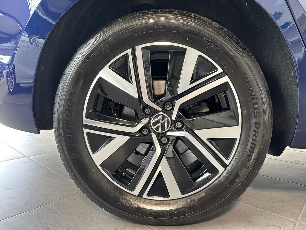 Volkswagen Touran 2024 г. Синий, пробег 54750 км