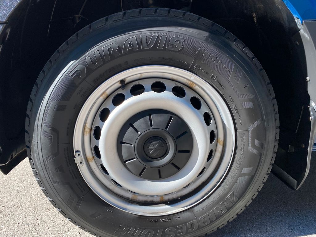Volkswagen CRAFTER 2022 г. Синий, пробег 41729 км