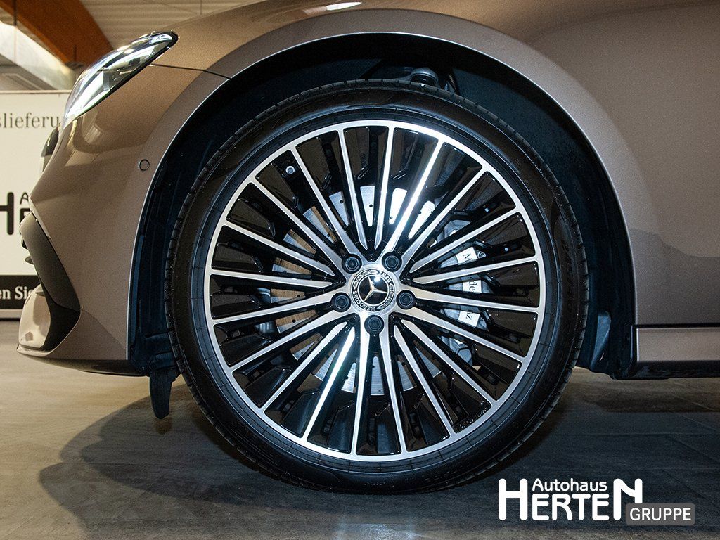 Mercedes-Benz E 450 2024 г. Коричневый, пробег 24035 км
