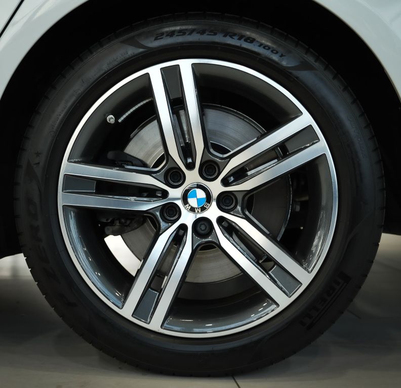 BMW 540 2022 г. Белый, пробег 50896 км