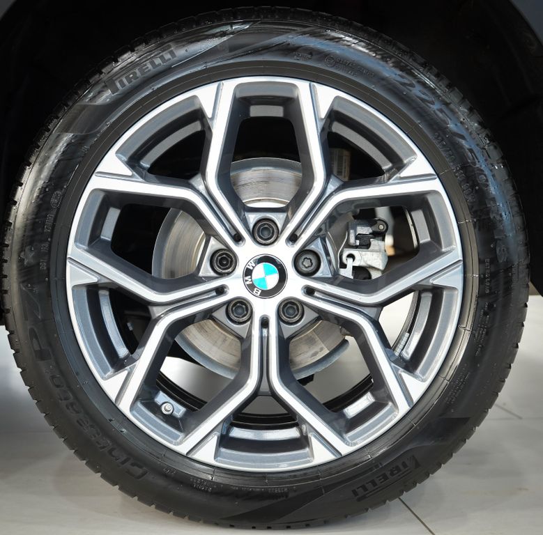 BMW X2 2023 г. Чёрный, пробег 19558 км