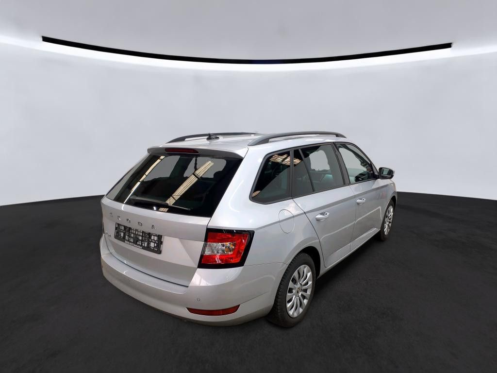 Skoda Fabia 2022 г. Серебристый, пробег 44150 км