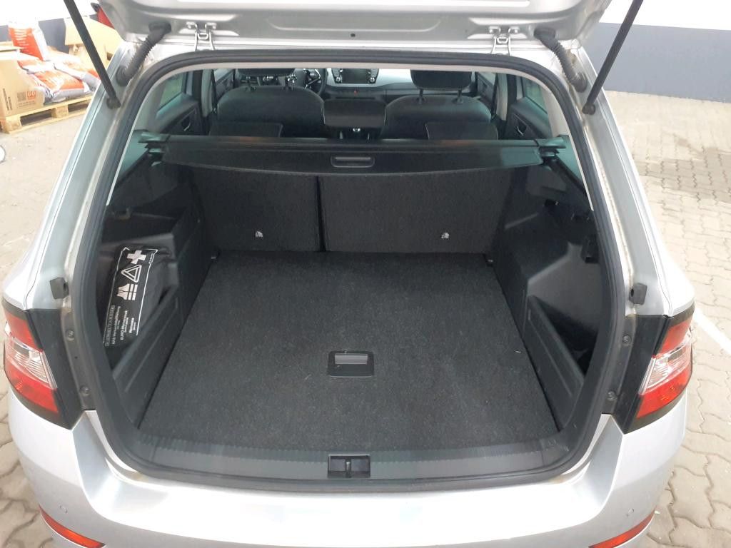Skoda Fabia 2022 г. Серебристый, пробег 44150 км