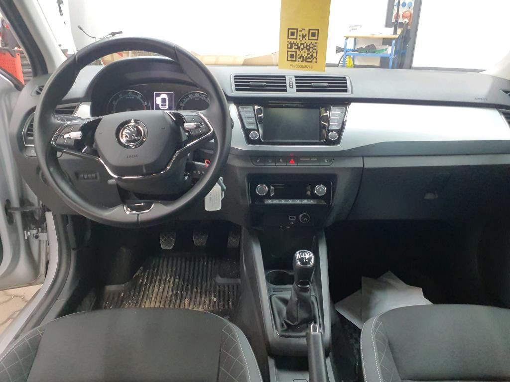 Skoda Fabia 2022 г. Серебристый, пробег 44150 км