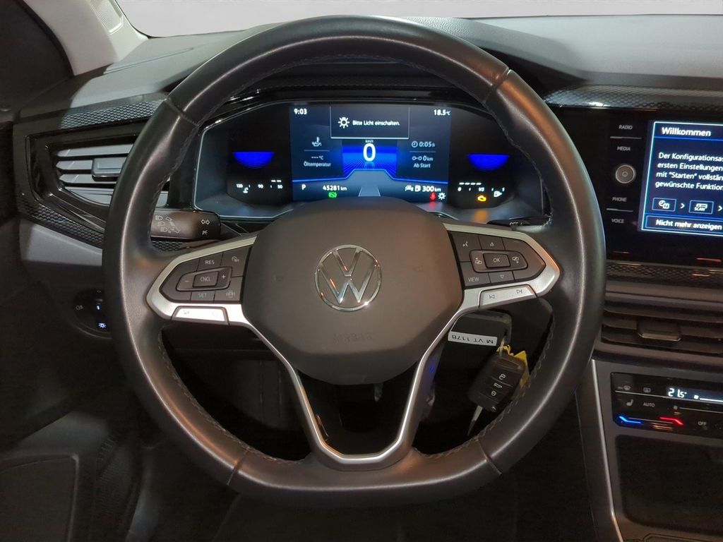 Volkswagen Polo 2023 г. Серый, пробег 45350 км