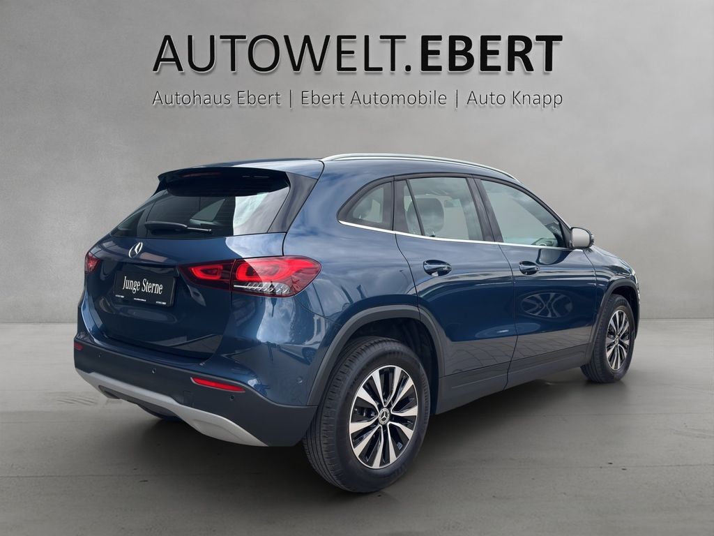 Mercedes-Benz GLA 180 2022 г. Синий, пробег 43518 км