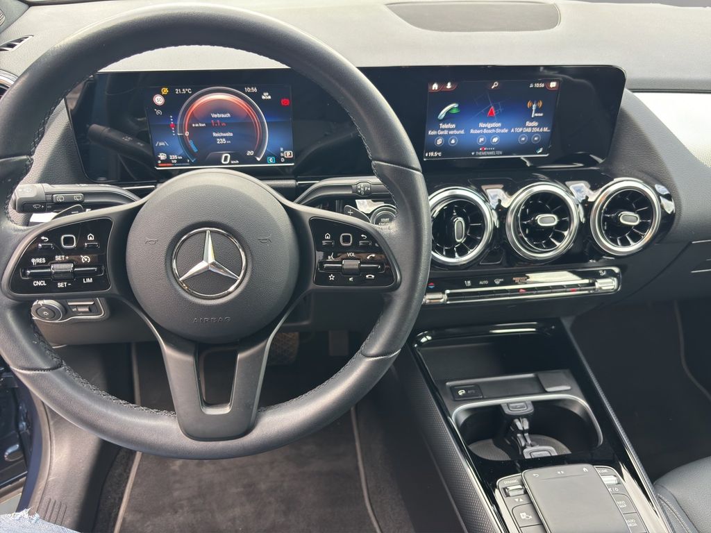 Mercedes-Benz GLA 180 2022 г. Синий, пробег 43518 км