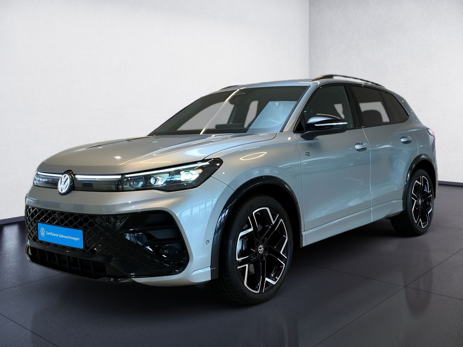 Volkswagen Tiguan 2026 г. Серебристый, пробег 21450 км