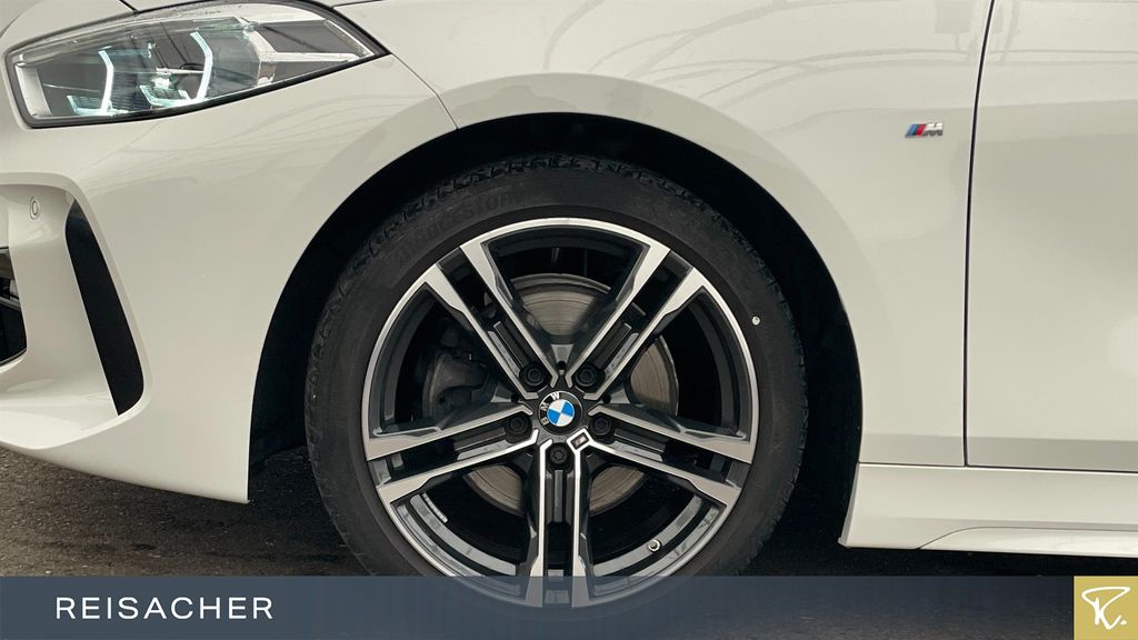 BMW 118 2023 г. Белый, пробег 31871 км