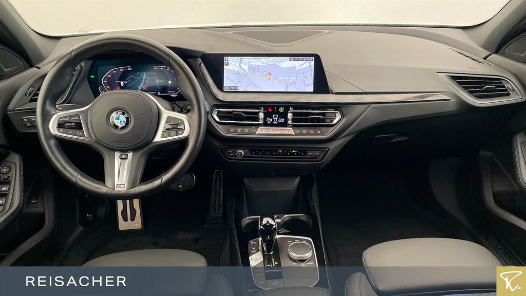 BMW 118 2023 г. Белый, пробег 31871 км
