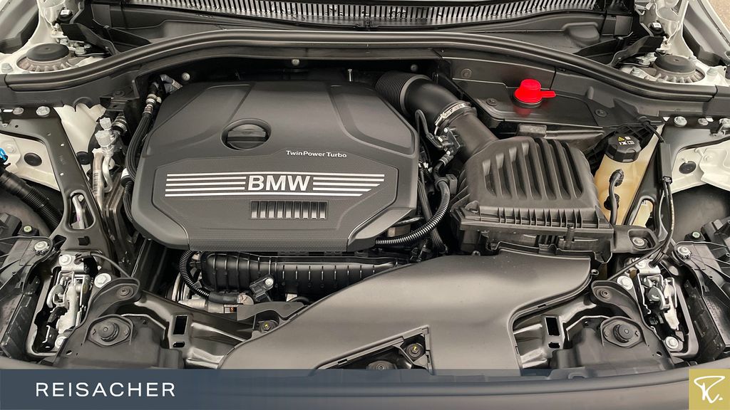 BMW 118 2023 г. Белый, пробег 31871 км