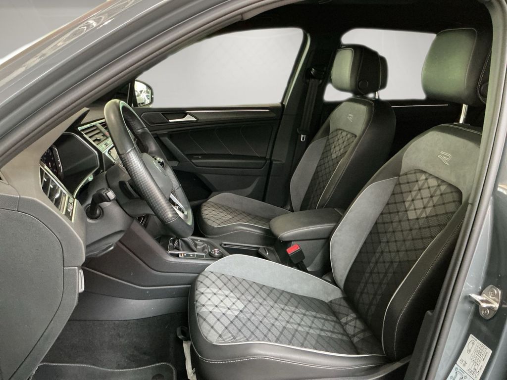 Volkswagen Tiguan 2023 г. Серый, пробег 27516 км