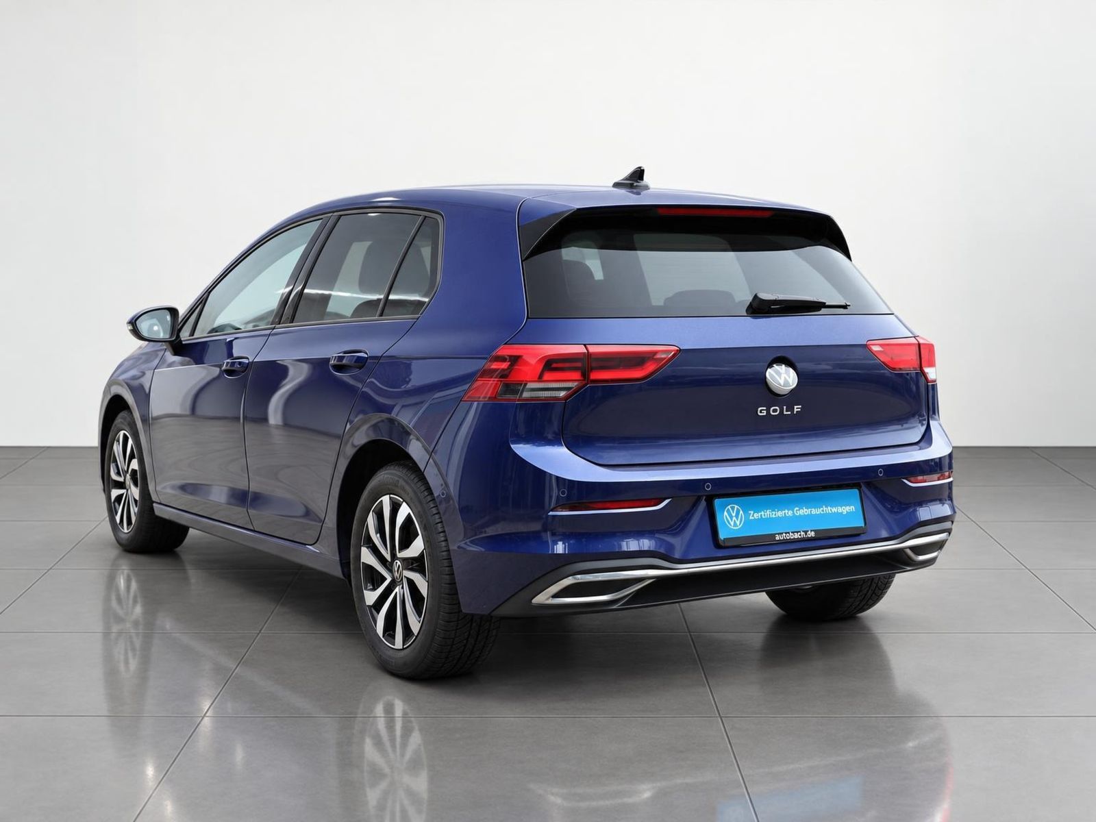 Volkswagen Golf 2022 г. Синий, пробег 47620 км
