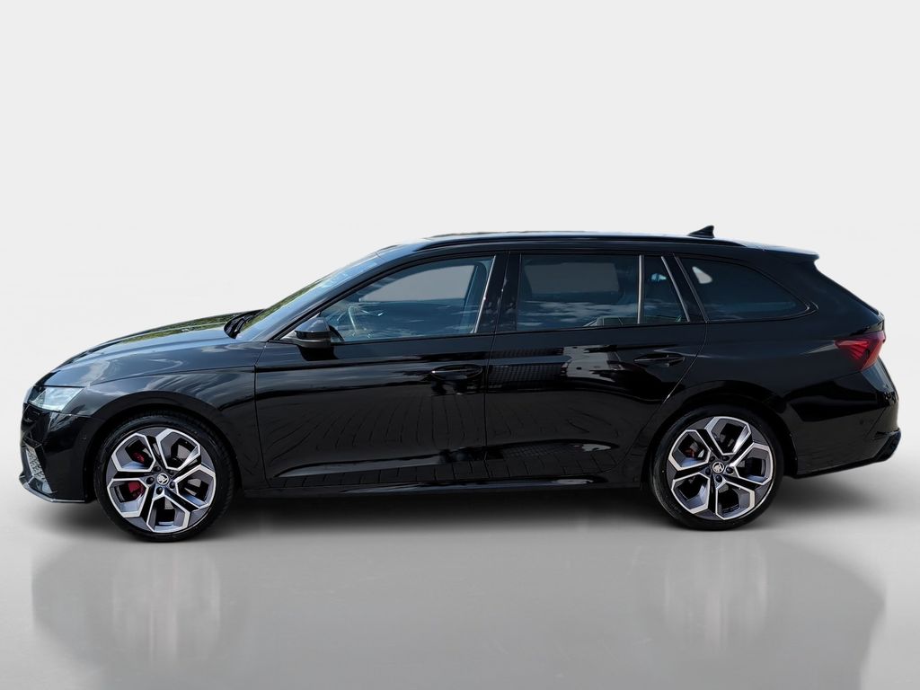 Skoda Octavia 2022 г. Чёрный, пробег 35813 км