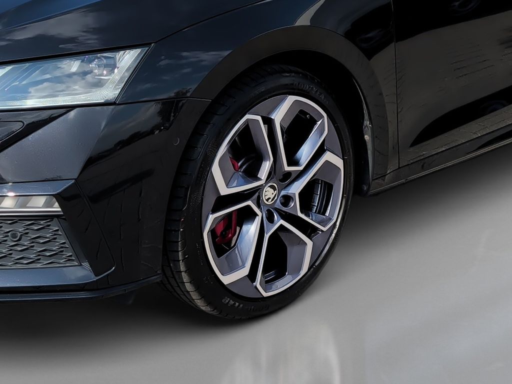 Skoda Octavia 2022 г. Чёрный, пробег 35813 км