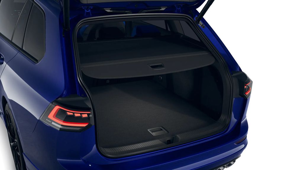Volkswagen Golf 2024 г. Синий, пробег 987 км