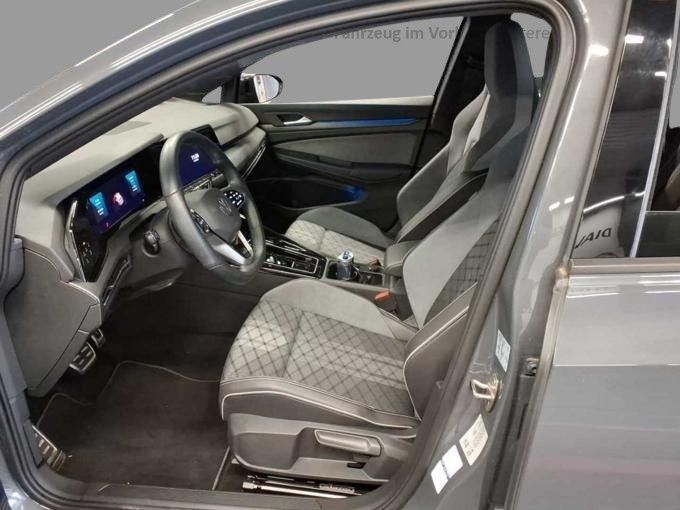 Volkswagen Golf 2023 г. Серый, пробег 19949 км