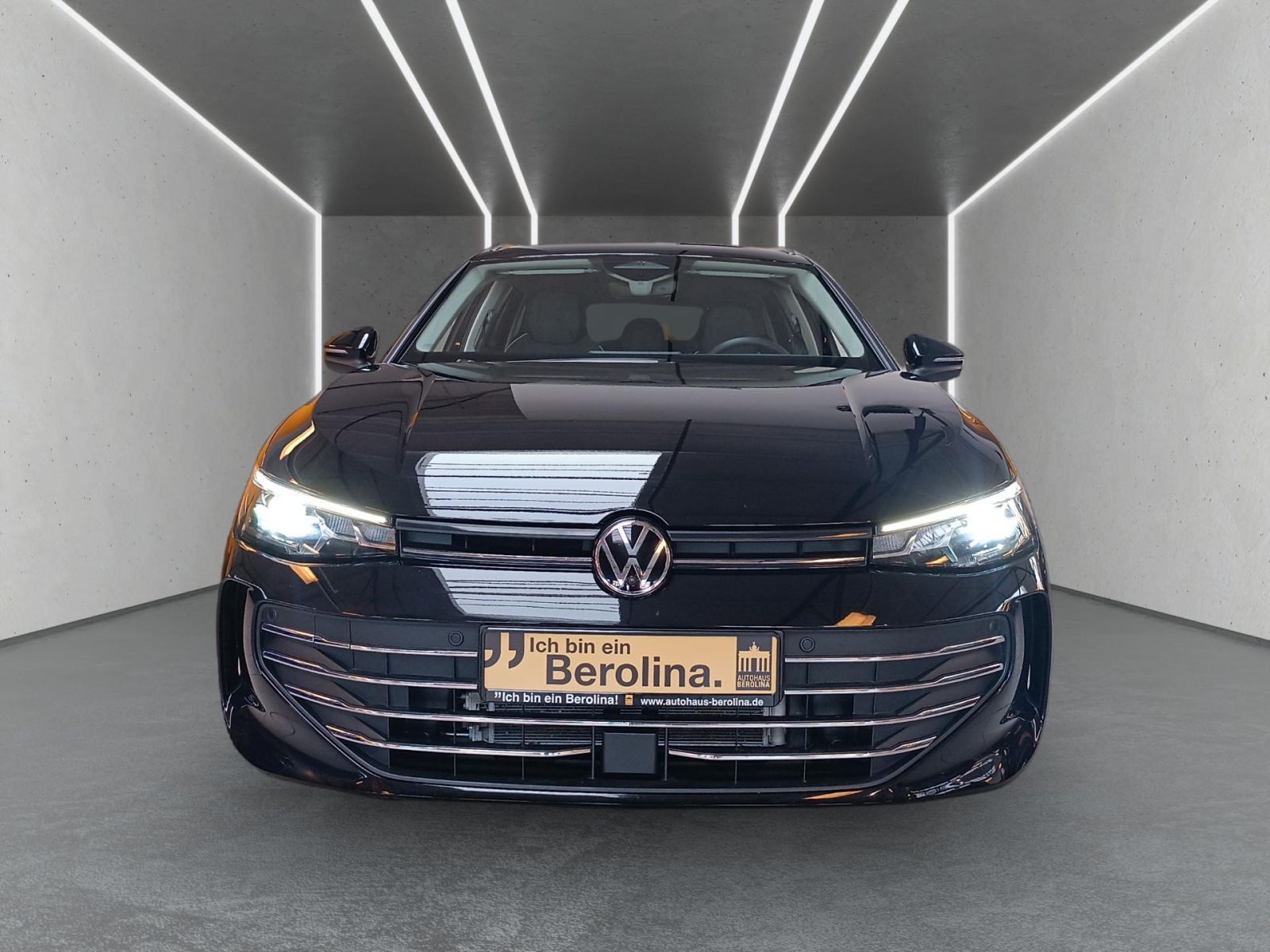 Volkswagen PASSAT VARIANT 2026 г. Чёрный, пробег 25081 км