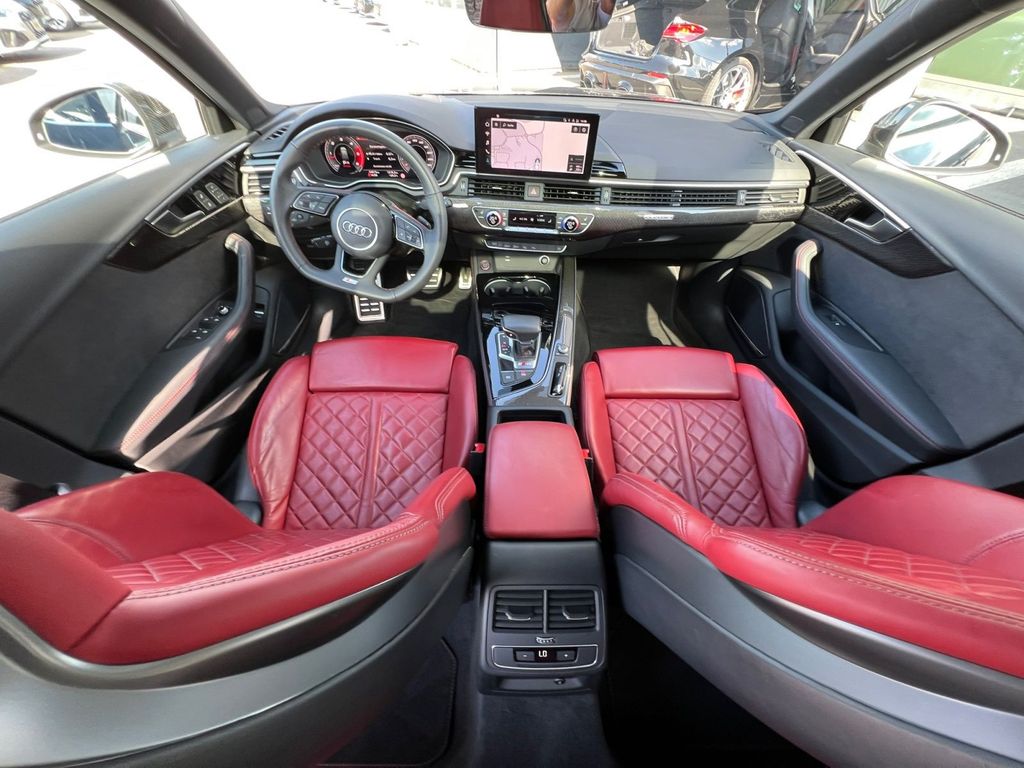 Audi S4 2023 г. Чёрный, пробег 46600 км