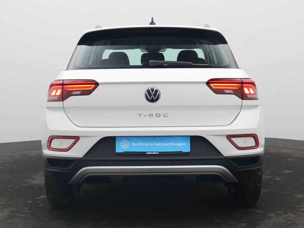 Volkswagen T-Roc 2023 г. Белый, пробег 60000 км