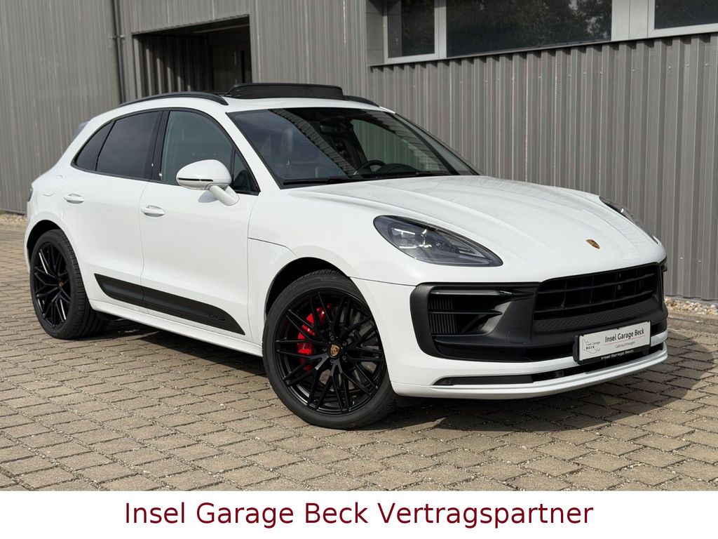 Porsche Macan 2022 г. Белый, пробег 56850 км