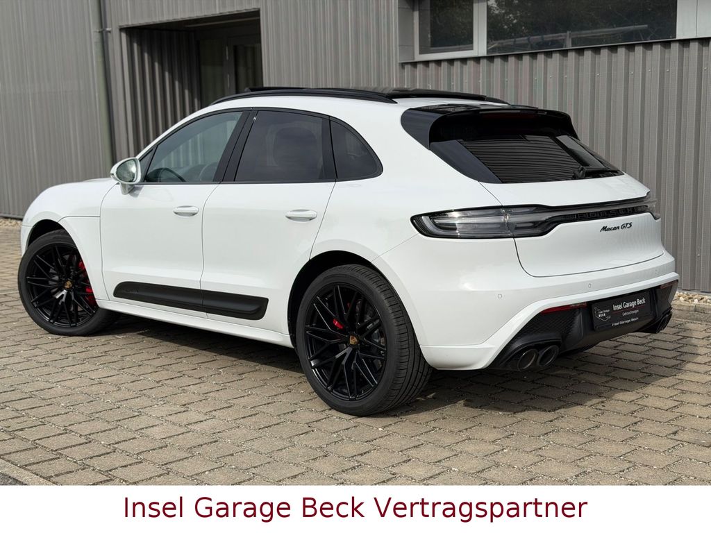 Porsche Macan 2022 г. Белый, пробег 56850 км