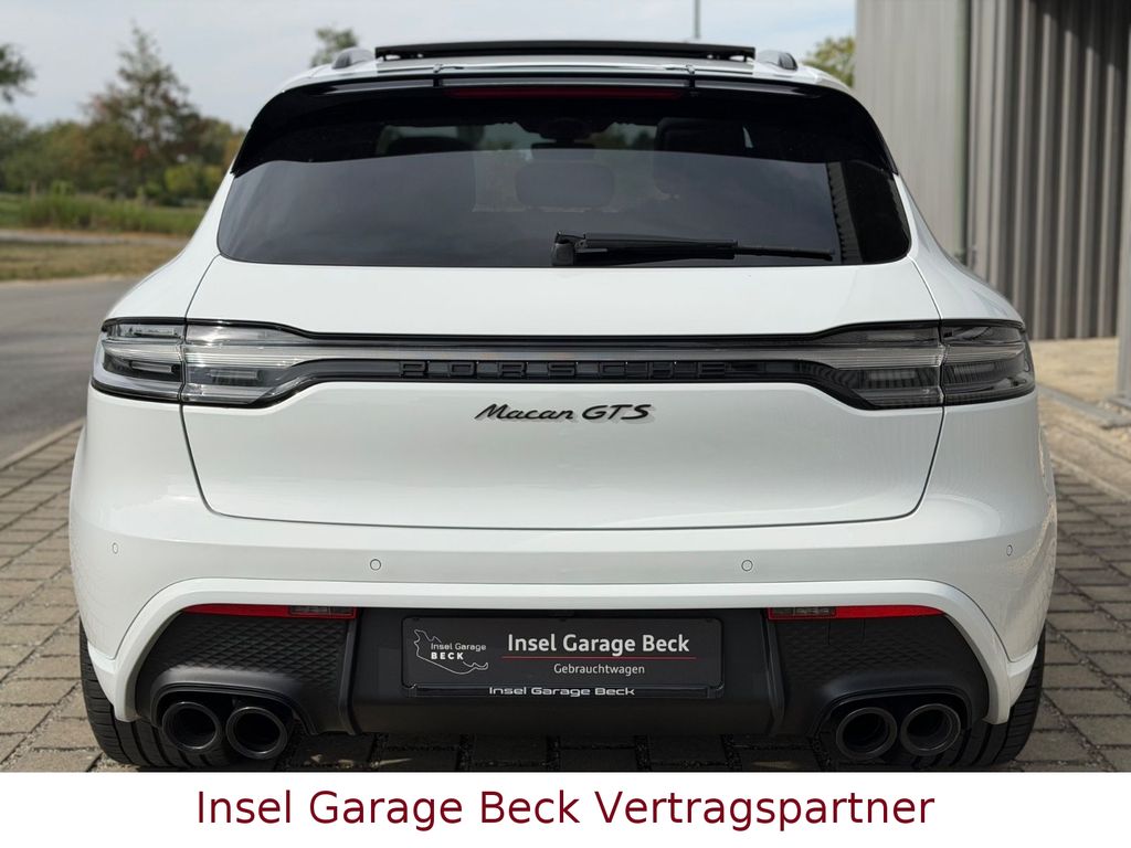 Porsche Macan 2022 г. Белый, пробег 56850 км