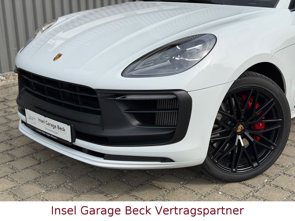 Porsche Macan 2022 г. Белый, пробег 56850 км