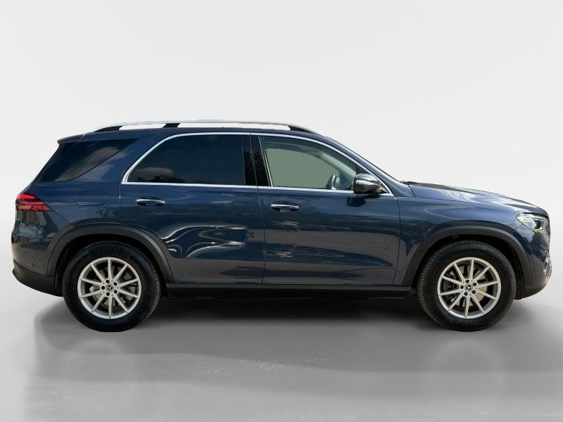 Mercedes-Benz GLE 300 2024 г. Синий, пробег 13683 км