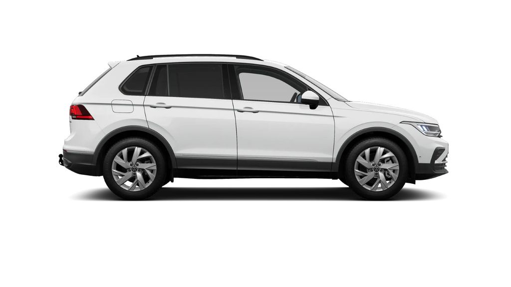 Volkswagen Tiguan 2023 г. Белый, пробег 46567 км